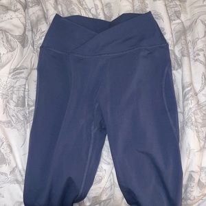 NEVER WOREN ALPHALETE surface power legging